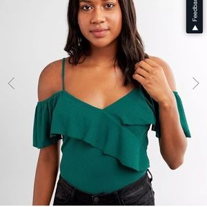 Cold shoulder ribbed top